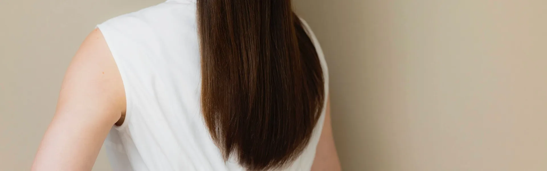 紫外線から髪色を守るヘアケアとカラー後の毎日ケア完全ガイド東京都新宿区西早稲田編